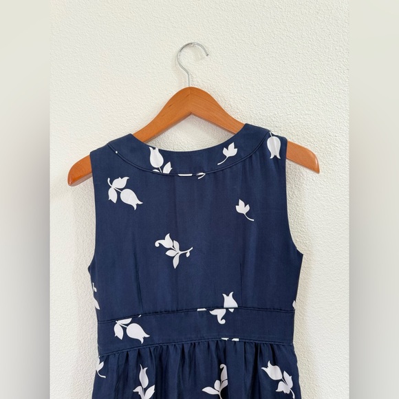 Kate Spade Navy Blue & White Floral Patterned V-Neck Mini Dress Women’s Size 4 - Picture 10 of 10